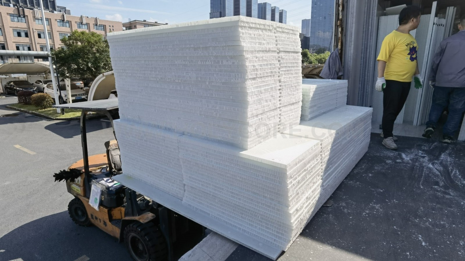 RV-panels-delivery 1.jpg